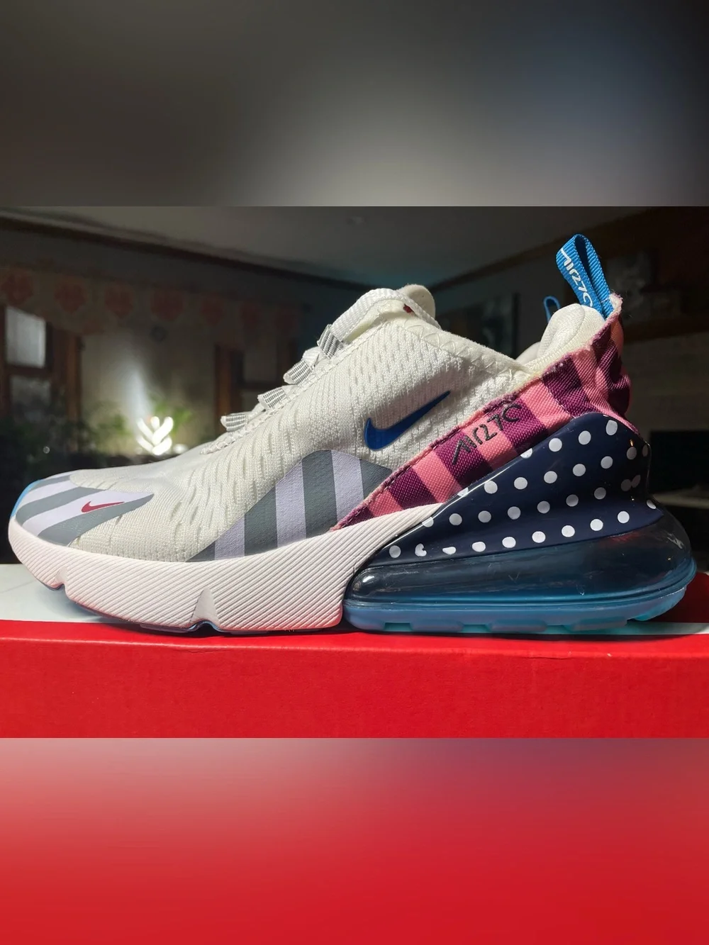 Nike Air Max 270 White with Blue, Pink & Navy Accents 7.5W - 6Y